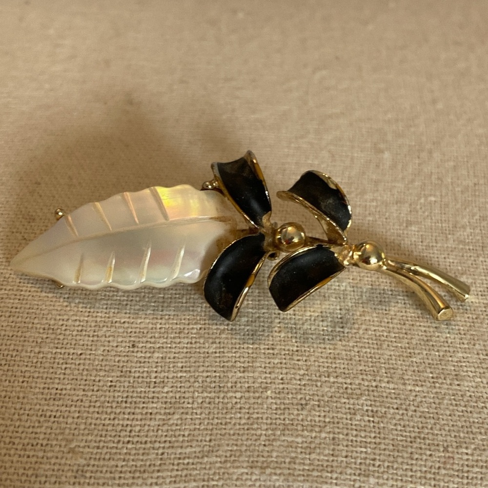Vintage Leaf Brooch with Mother of Pearl and Black Enamel